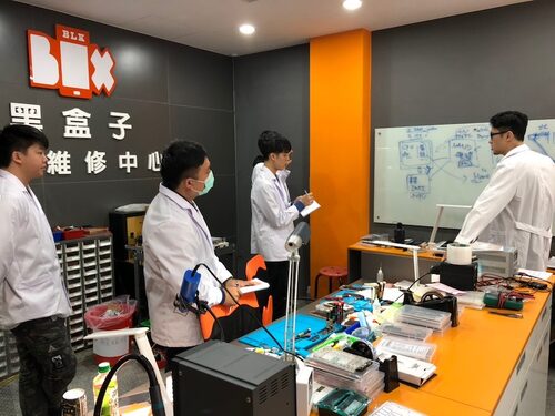 黑盒子手機維修 BLACK BOX 品牌形象