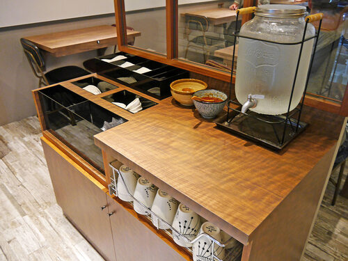 二鬼麵舖 品牌形象