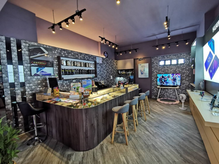 卓越通訊-不只是手機店