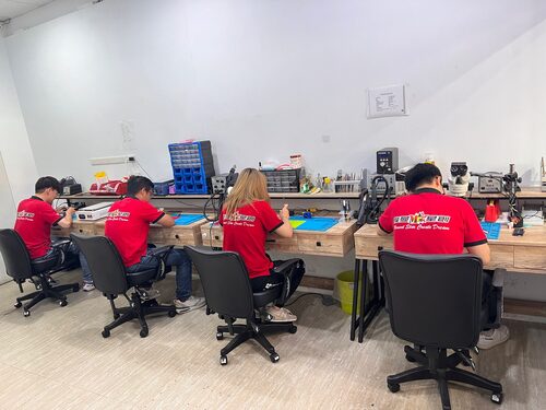 摩曼星創通訊維修中心 產品介紹