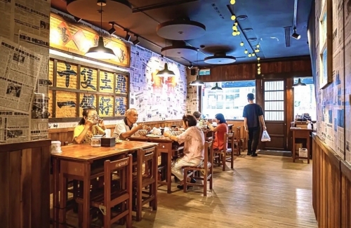 彭富貴 泉水雞飯、雞湯米粉