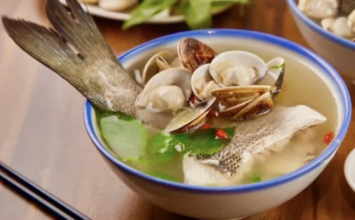 彭富貴 泉水雞飯、雞湯米粉 產品介紹