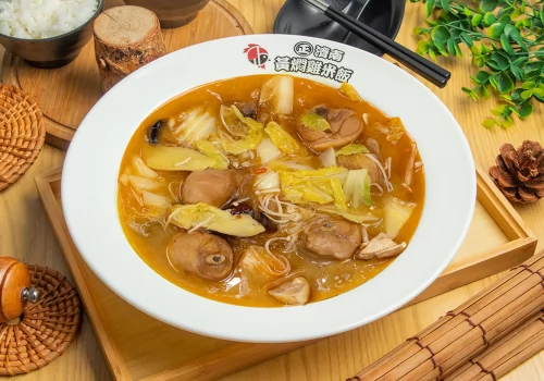 正濟南黃燜雞米飯