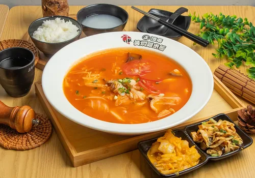 正濟南黃燜雞米飯 產品介紹