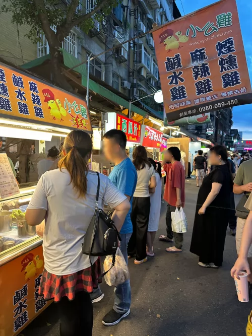 小么雞鹹水雞 品牌形象