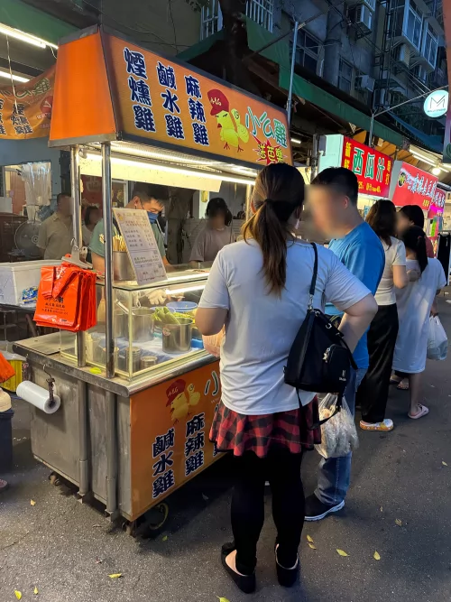 小么雞鹹水雞 品牌形象