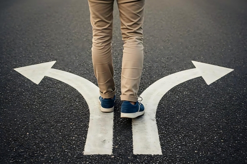 加盟真的比較安全嗎？拆解「加盟 vs 自創」的真實風險差異